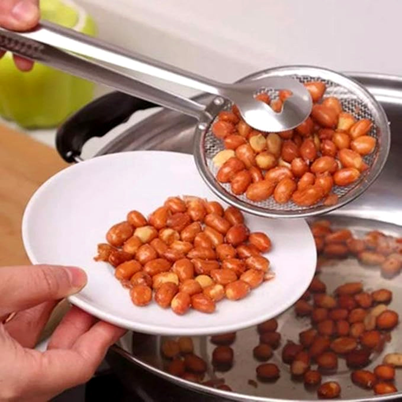 Multi-Functional 2 in 1 Fry Tool Filter Spoon Strainer with Clip